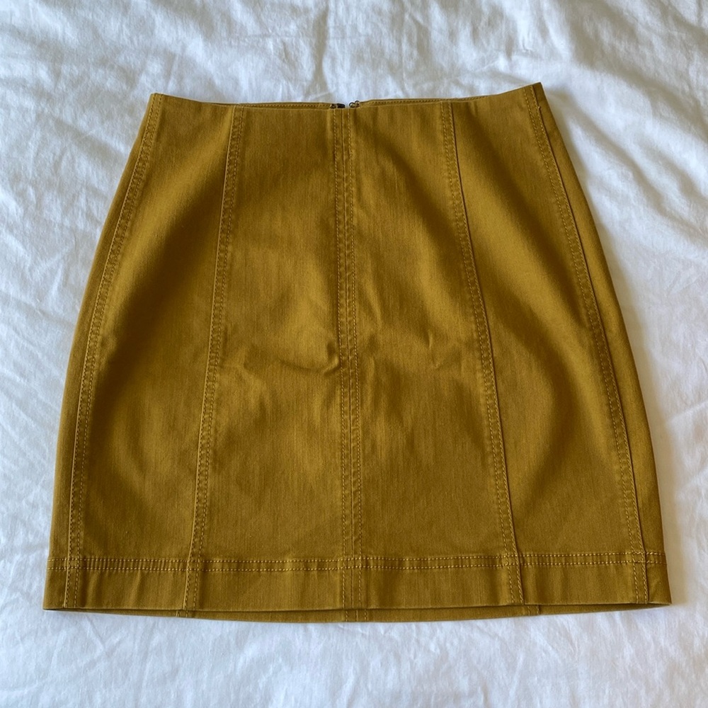 High waisted skirt